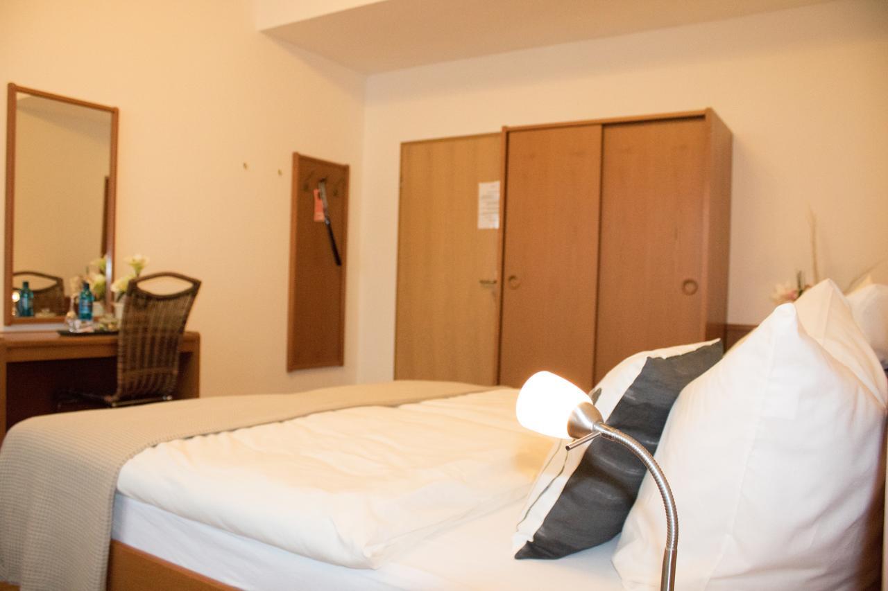 Stadthotel Russelsheim Екстер'єр фото